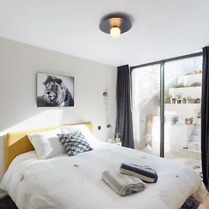 suite-lumineuse-a-saint-gilles.brusselshotelsbook.com/